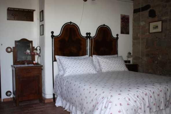 Гостьовий будинок Cascina La Buca Castello di Serravalle Екстер'єр фото