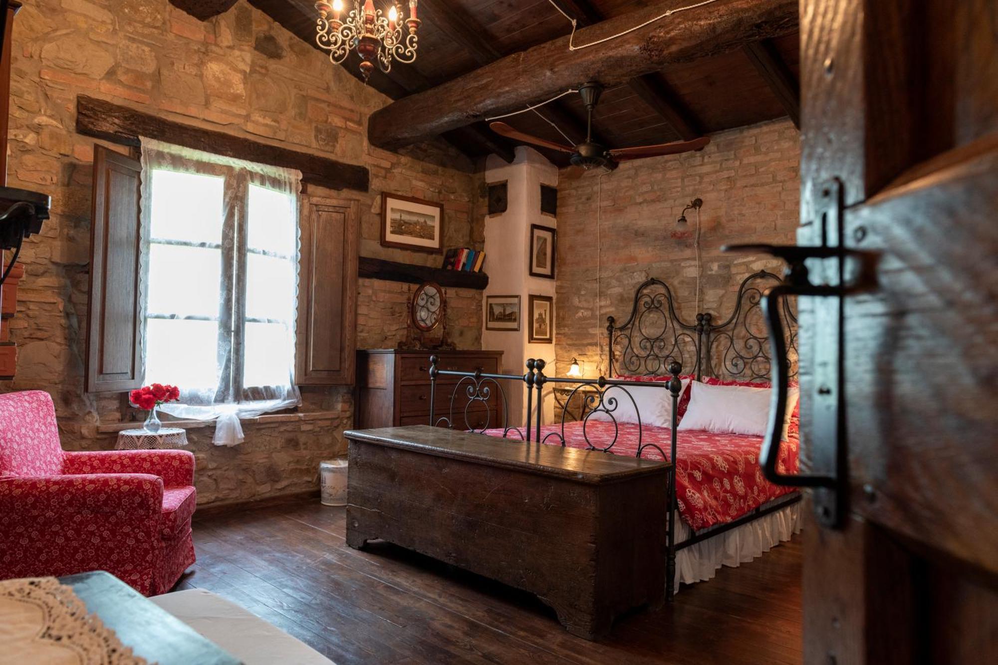 Гостьовий будинок Cascina La Buca Castello di Serravalle Екстер'єр фото