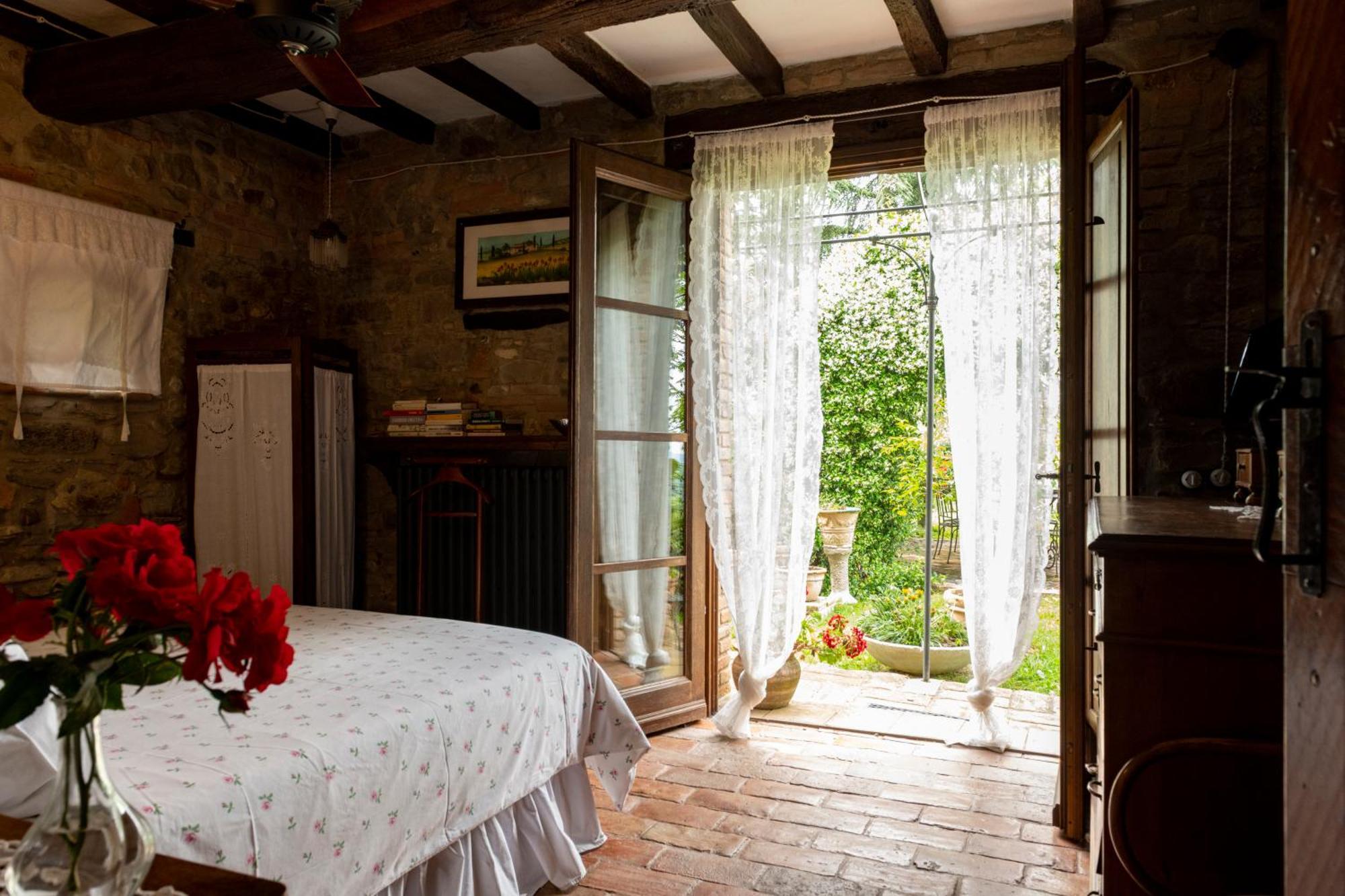 Гостьовий будинок Cascina La Buca Castello di Serravalle Екстер'єр фото